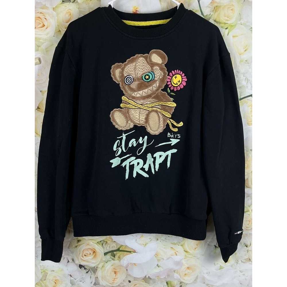 BKYS Stay Trapt Sweatshirt MEDIUM Pullover Crewneck Fuzzy Embroidered TEDDY BEAR